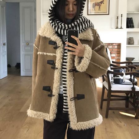 Dongdaemum Women’s Coats & Jackets, a testament to the elegance and quality of wholesale Korean fashion.