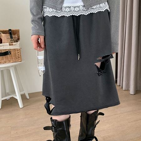 Dongdaemum Women’s Dresses, a testament to the elegance and quality of wholesale Korean fashion.