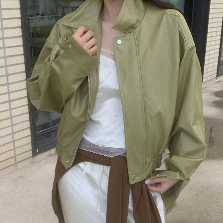 Dongdaemum Women’s Coats & Jackets, a testament to the elegance and quality of wholesale Korean fashion.