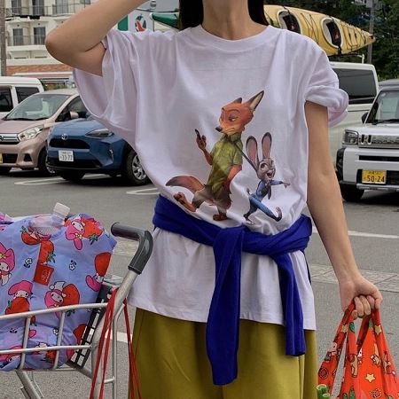 Dongdaemum Women’s Shirts, Tops & T-Shirts, a testament to the elegance and quality of wholesale Korean fashion.