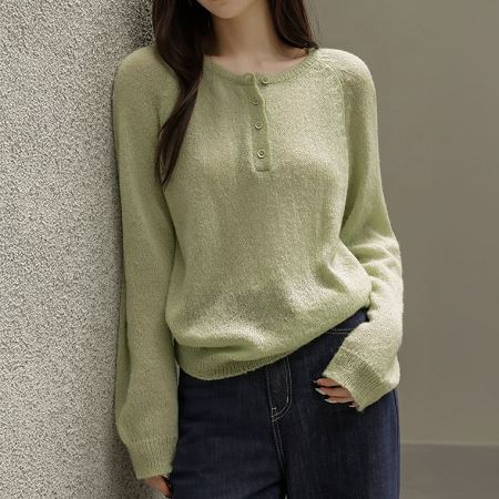 Dongdaemum Women’s Shirts, Tops & T-Shirts, a testament to the elegance and quality of wholesale Korean fashion.