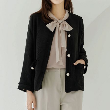 Dongdaemum Women’s Coats & Jackets, a testament to the elegance and quality of wholesale Korean fashion.