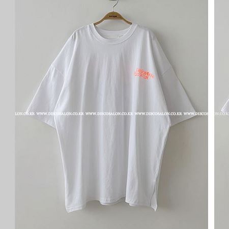 Dongdaemum Women’s Shirts, Tops & T-Shirts, a testament to the elegance and quality of wholesale Korean fashion.