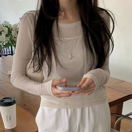 Dongdaemum Women’s One-Pieces, a testament to the elegance and quality of wholesale Korean fashion.