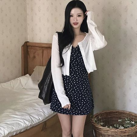 Dongdaemum Women’s One-Pieces, a testament to the elegance and quality of wholesale Korean fashion.