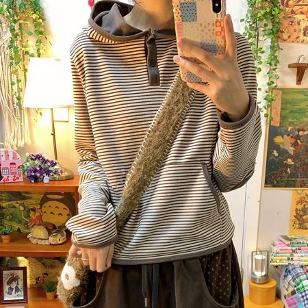 Dongdaemum Women’s Shirts, Tops & T-Shirts, a testament to the elegance and quality of wholesale Korean fashion.