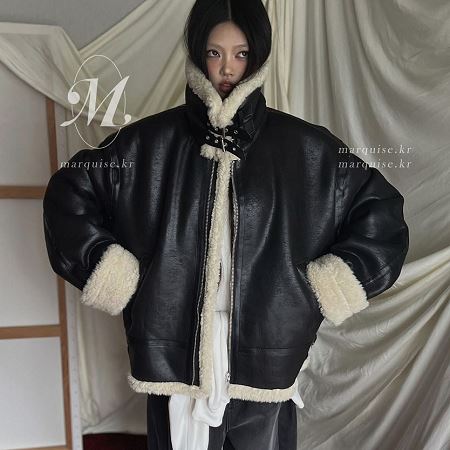 Dongdaemum Women’s Coats & Jackets, a testament to the elegance and quality of wholesale Korean fashion.