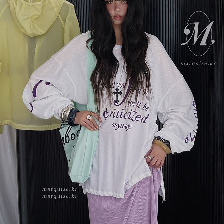 Dongdaemum Women’s Shirts, Tops & T-Shirts, a testament to the elegance and quality of wholesale Korean fashion.