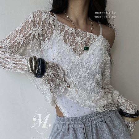 Dongdaemum Women’s Shirts, Tops & T-Shirts, a testament to the elegance and quality of wholesale Korean fashion.