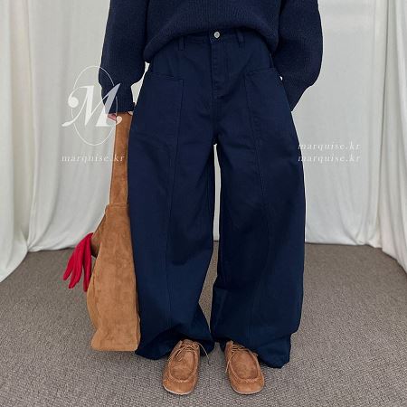 Dongdaemum Women’s Shirts, Tops & T-Shirts, a testament to the elegance and quality of wholesale Korean fashion.