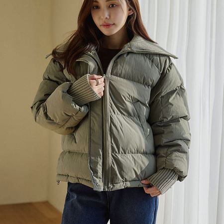 A variety of Dongdaemum Women’s Coats & Jackets, reflecting the sophistication of Korean fashion.