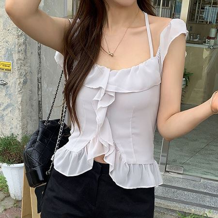 Dongdaemum Women’s Shirts, Tops & T-Shirts, a testament to the elegance and quality of wholesale Korean fashion.