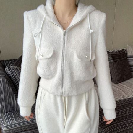 Dongdaemum Women’s Coats & Jackets, a testament to the elegance and quality of wholesale Korean fashion.