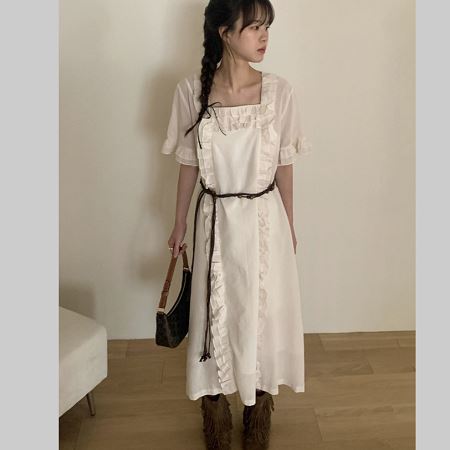 Dongdaemum Women’s Dresses, a testament to the elegance and quality of wholesale Korean fashion.