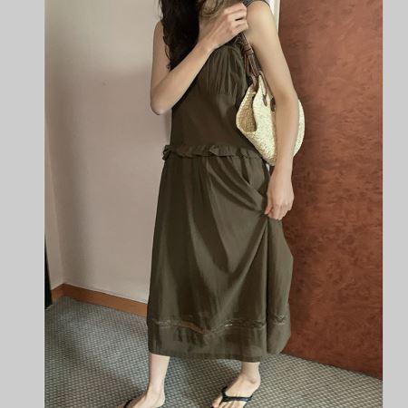 Dongdaemum Women’s Dresses, a testament to the elegance and quality of wholesale Korean fashion.
