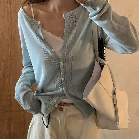 Dongdaemum Women’s Coats & Jackets, a testament to the elegance and quality of wholesale Korean fashion.