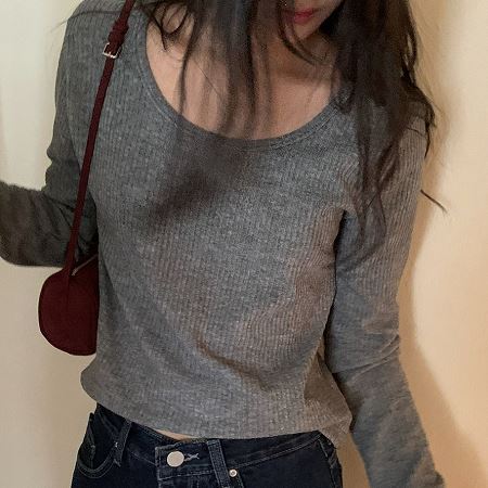 Dongdaemum Women’s Shirts, Tops & T-Shirts, a testament to the elegance and quality of wholesale Korean fashion.