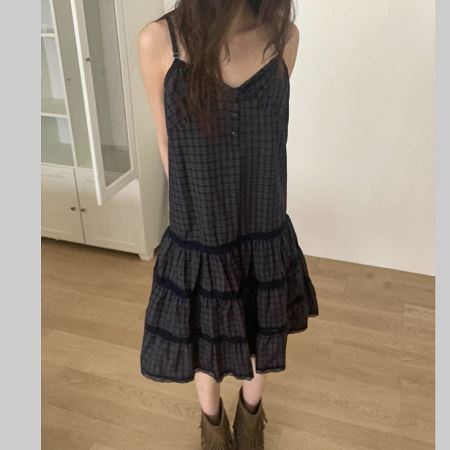 Dongdaemum Women’s Dresses, a testament to the elegance and quality of wholesale Korean fashion.