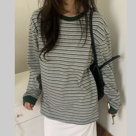 Dongdaemum Women’s Shirts, Tops & T-Shirts, a testament to the elegance and quality of wholesale Korean fashion.