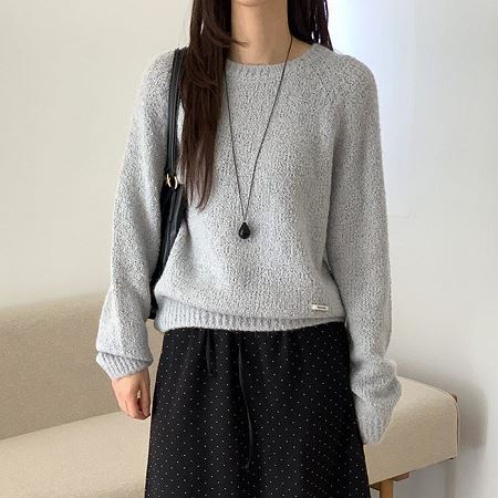 Dongdaemum Women’s Shirts, Tops & T-Shirts, a testament to the elegance and quality of wholesale Korean fashion.