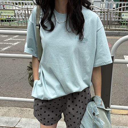 Dongdaemum Women’s Shirts, Tops & T-Shirts, a testament to the elegance and quality of wholesale Korean fashion.