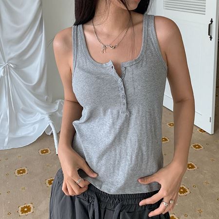 Dongdaemum Women’s Shirts, Tops & T-Shirts, a testament to the elegance and quality of wholesale Korean fashion.