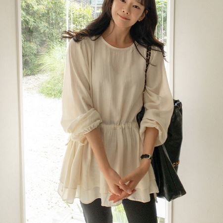 Dongdaemum Women’s Shirts, Tops & T-Shirts, a testament to the elegance and quality of wholesale Korean fashion.