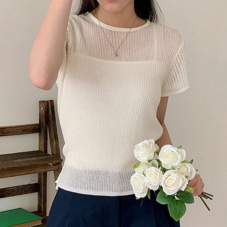 Dongdaemum Women’s Shirts, Tops & T-Shirts, a testament to the elegance and quality of wholesale Korean fashion.