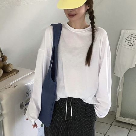 Dongdaemum Women’s Shirts, Tops & T-Shirts, a testament to the elegance and quality of wholesale Korean fashion.