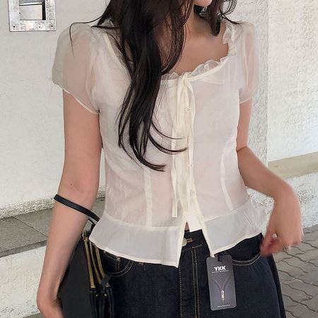 Dongdaemum Women’s Shirts, Tops & T-Shirts, a testament to the elegance and quality of wholesale Korean fashion.