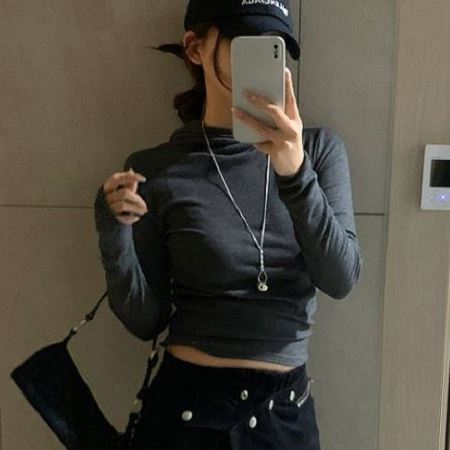Dongdaemum Women’s Shirts, Tops & T-Shirts, a testament to the elegance and quality of wholesale Korean fashion.