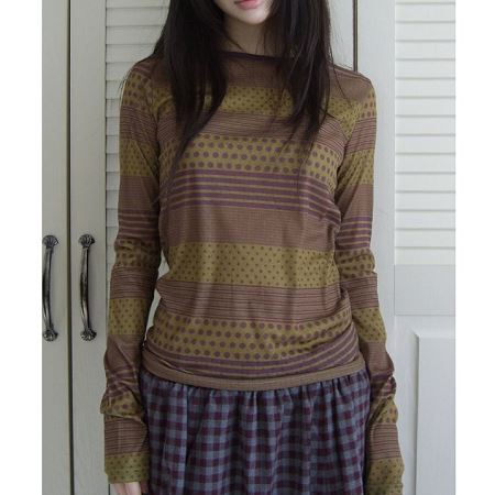 Dongdaemum Women’s Shirts, Tops & T-Shirts, a testament to the elegance and quality of wholesale Korean fashion.