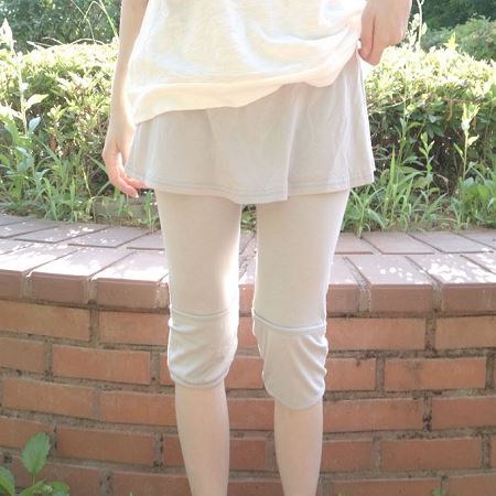 Dongdaemum Women’s Pants, a testament to the elegance and quality of wholesale Korean fashion.