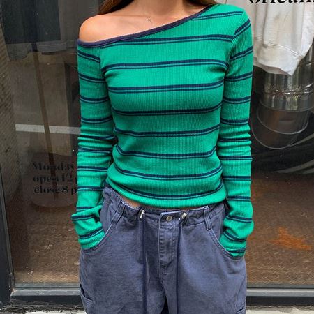 Dongdaemum Women’s Shirts, Tops & T-Shirts, a testament to the elegance and quality of wholesale Korean fashion.