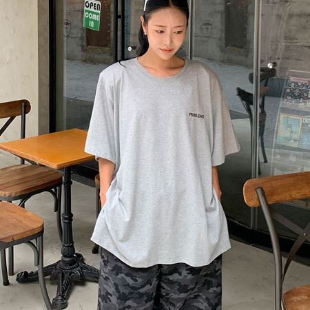 Dongdaemum Women’s Shirts, Tops & T-Shirts, a testament to the elegance and quality of wholesale Korean fashion.