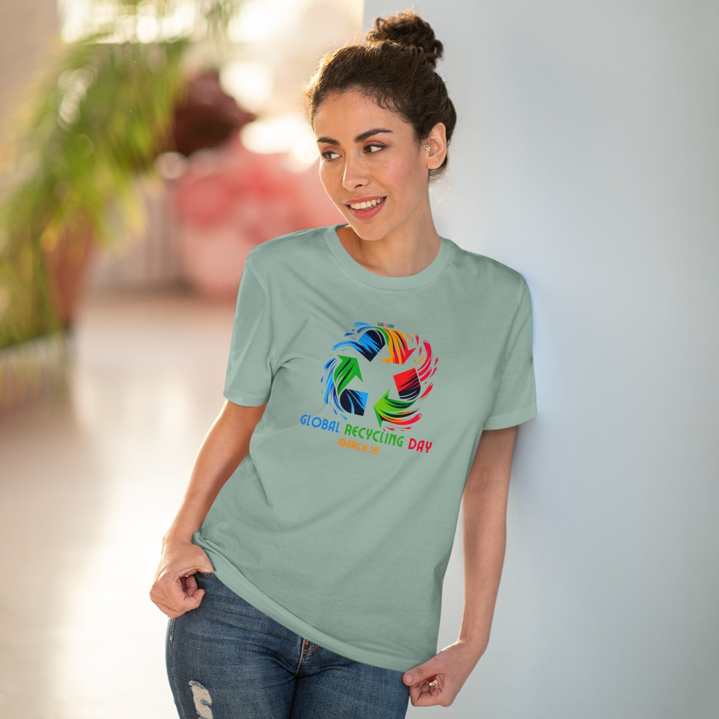 Global Recycling Day, Model wearing a GR@ON T-Shirt made from organic cotton, featuring a stylish and sustainable design. GR@ON T-Shirts: Sustainable style, everyday comfort.