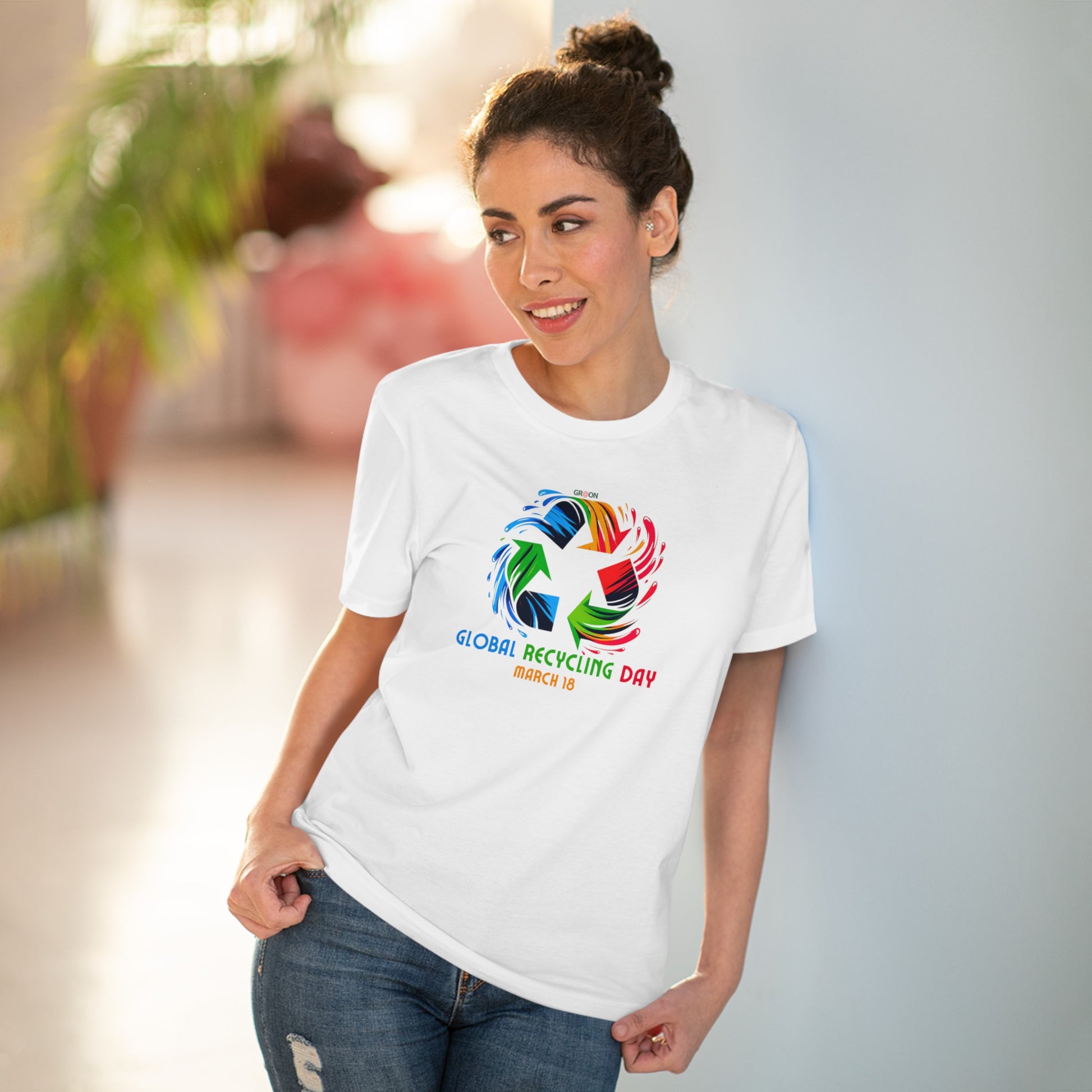 Global Recycling Day, Model wearing a GR@ON T-Shirt made from organic cotton, featuring a stylish and sustainable design. GR@ON T-Shirts: Sustainable style, everyday comfort.