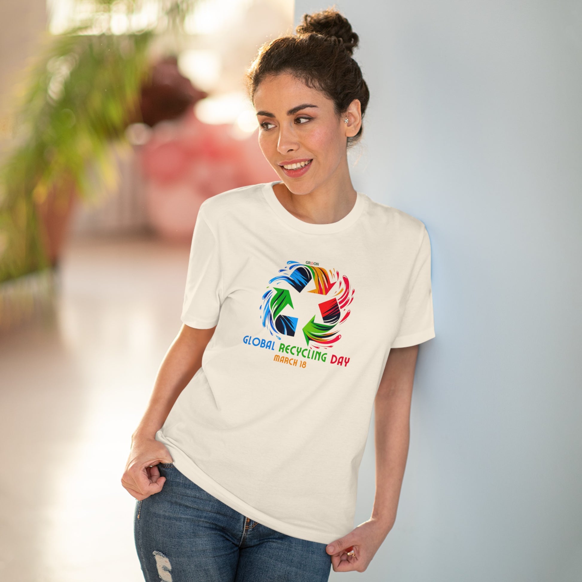 Global Recycling Day, Model wearing a GR@ON T-Shirt made from organic cotton, featuring a stylish and sustainable design. GR@ON T-Shirts: Sustainable style, everyday comfort.