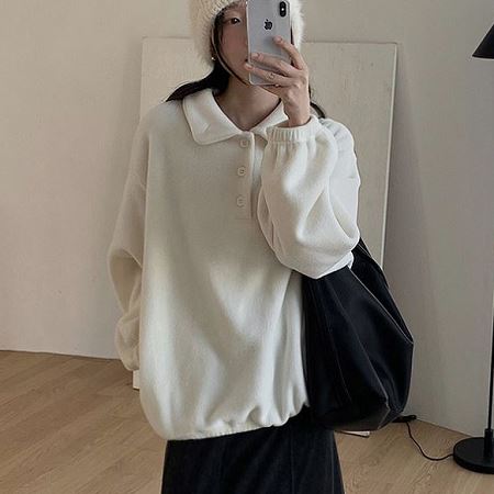 Dongdaemum Women’s Shirts, Tops & T-Shirts, a testament to the elegance and quality of wholesale Korean fashion.