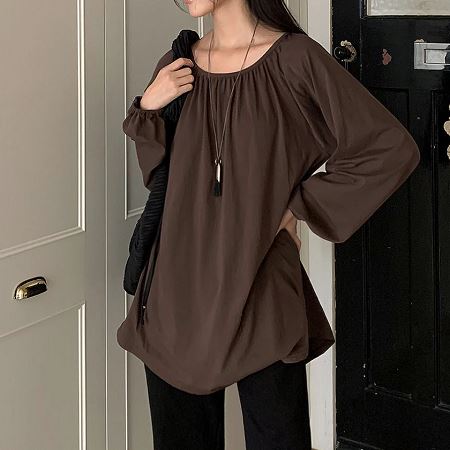 Dongdaemum Women’s Shirts, Tops & T-Shirts, a testament to the elegance and quality of wholesale Korean fashion.