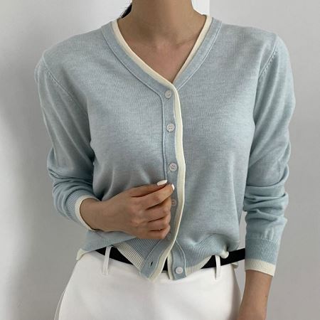 Dongdaemum Women’s Coats & Jackets, a testament to the elegance and quality of wholesale Korean fashion.