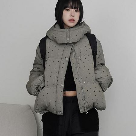 Dongdaemum Women’s Coats & Jackets, a testament to the elegance and quality of wholesale Korean fashion.