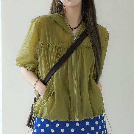 Dongdaemum Women’s Coats & Jackets, a testament to the elegance and quality of wholesale Korean fashion.