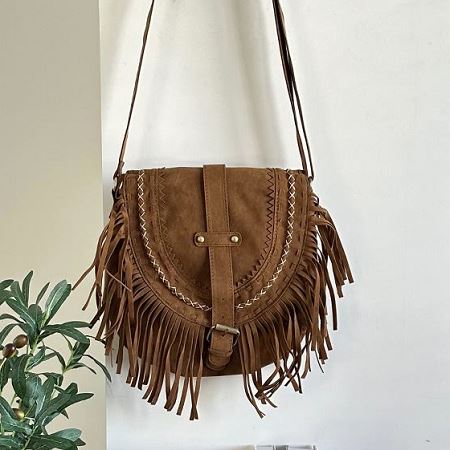 Dongdaemum Women’s Handbags, a testament to the elegance and quality of wholesale Korean fashion.