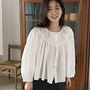 Dongdaemum Women’s Shirts, Tops & T-Shirts, a testament to the elegance and quality of wholesale Korean fashion.