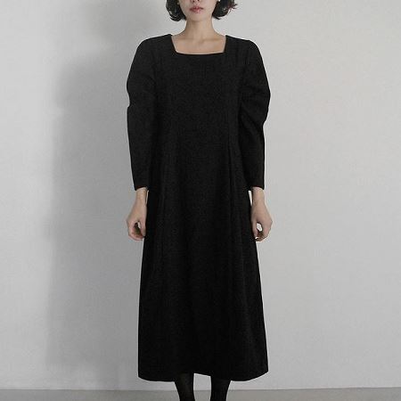 A collection of Dongdaemum Women’s Dresses, encapsulating the charm of Korean fashion.