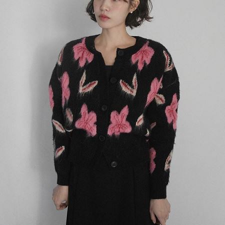 Dongdaemum Women’s Coats & Jackets, a testament to the elegance and quality of wholesale Korean fashion.