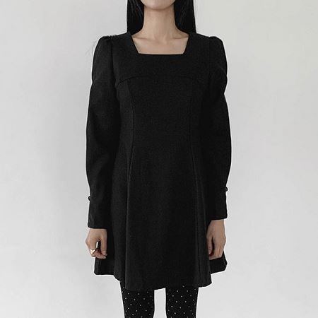 Dongdaemum Women’s Dresses, a testament to the elegance and quality of wholesale Korean fashion.