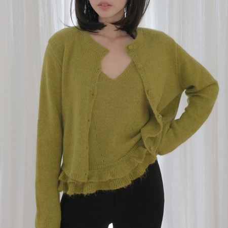 Dongdaemum Women’s One-Pieces, a testament to the elegance and quality of wholesale Korean fashion.