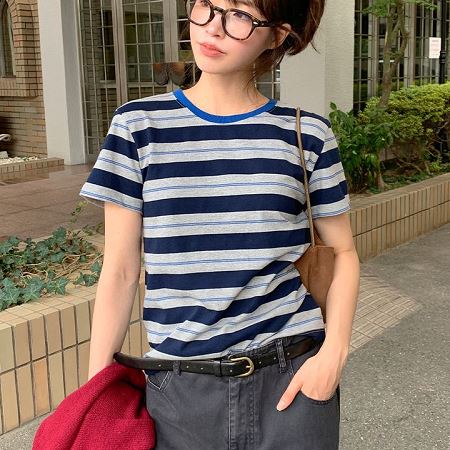 Dongdaemum Women’s Shirts, Tops & T-Shirts, a testament to the elegance and quality of wholesale Korean fashion.